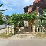 Mi Apartman Privlaka (Zadar)