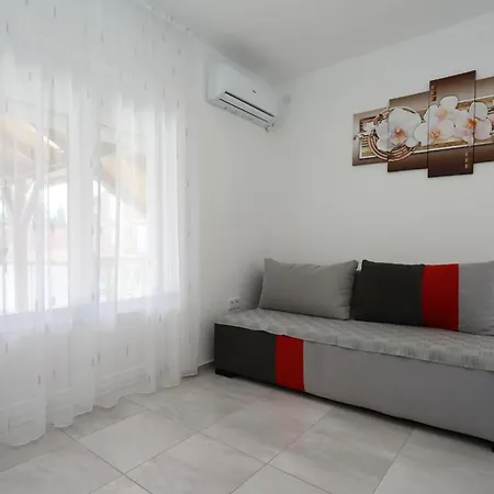 Apartment Mi